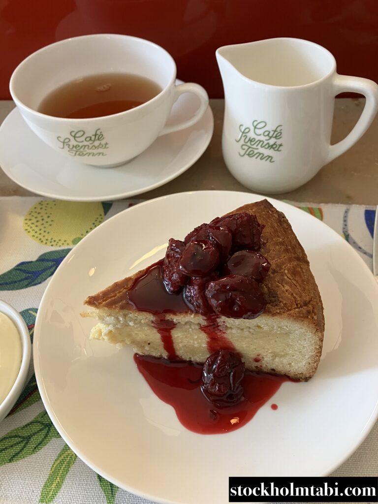 Svenskt Tennのバスクチーズケーキと紅茶
