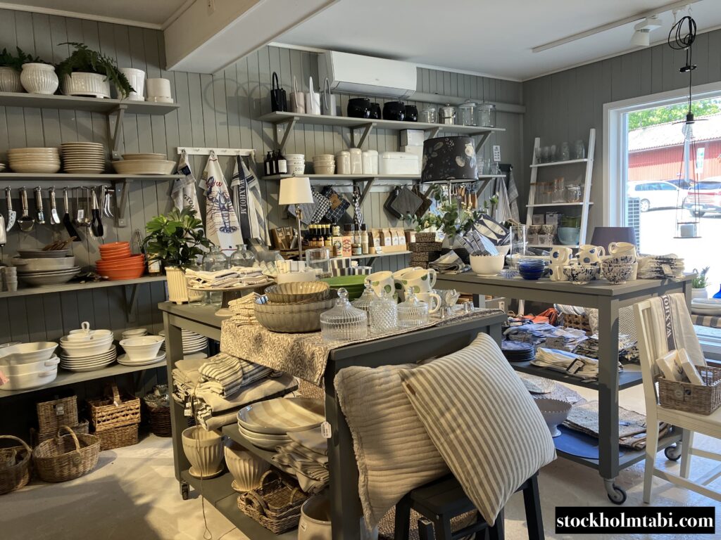 VaxholmのシップMagasinetの店内