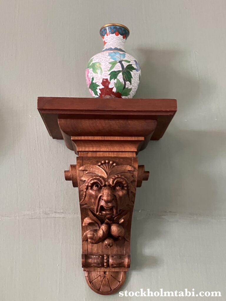 Edesbergs Slottのアジアンな壺