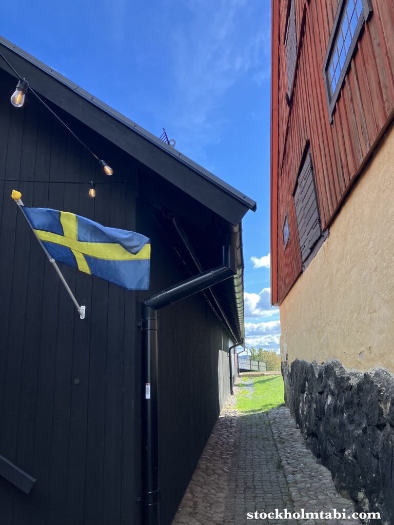 Sigtuna Stearinljusfabrik近くの小道