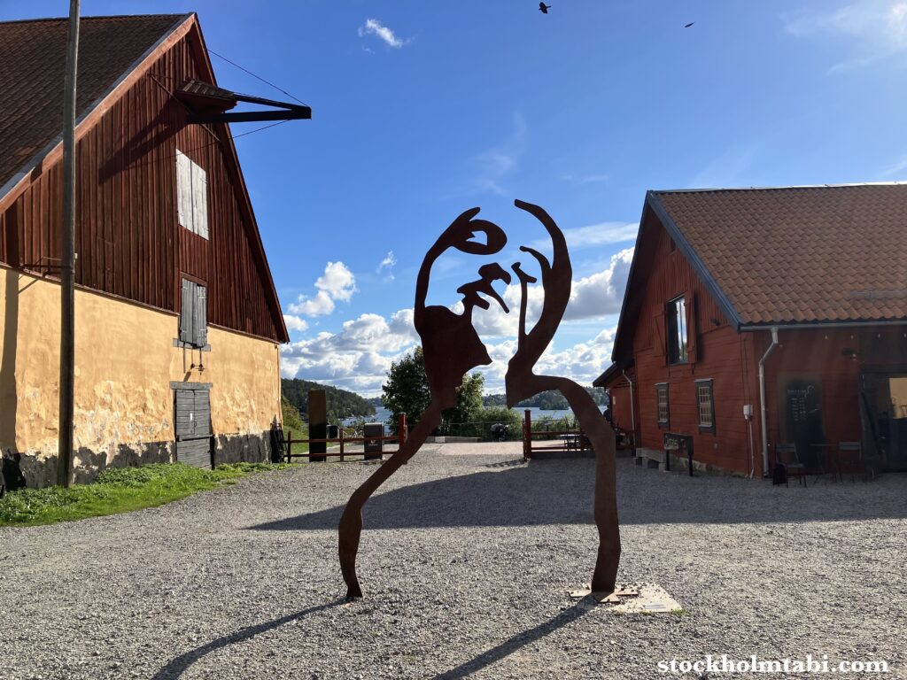 Edesbergs Slott近くの女性のモニュメント