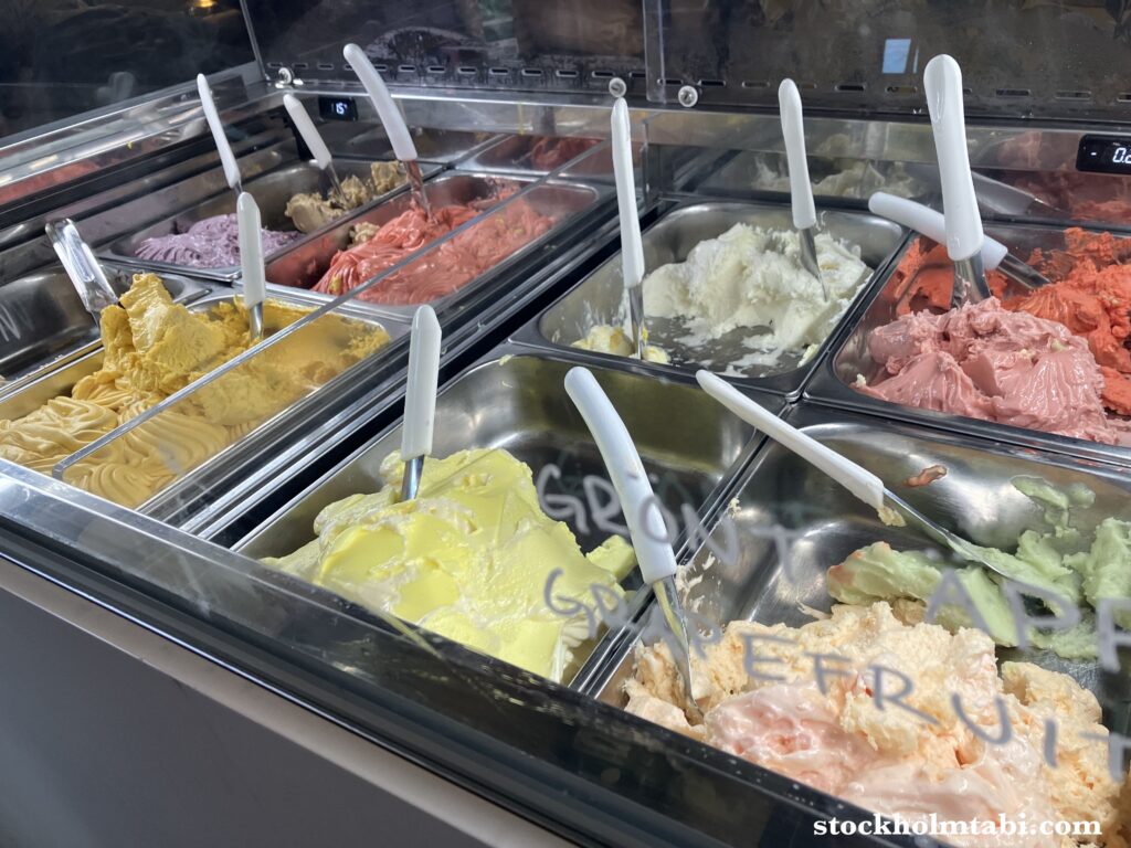Edsvikens Gelateriaのジェラートケース