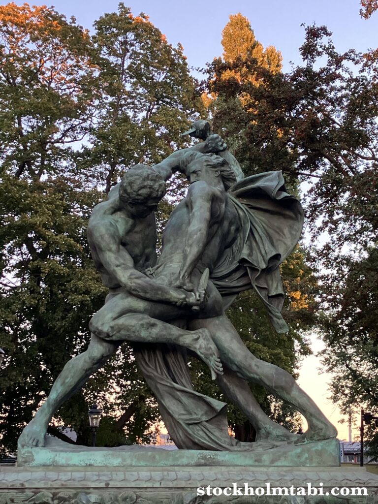 ストックホルム国立自術館近くの銅像