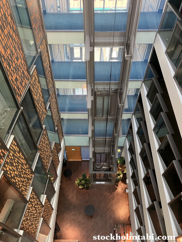 Scandic rooftop bar Capitalからみたエレベーター