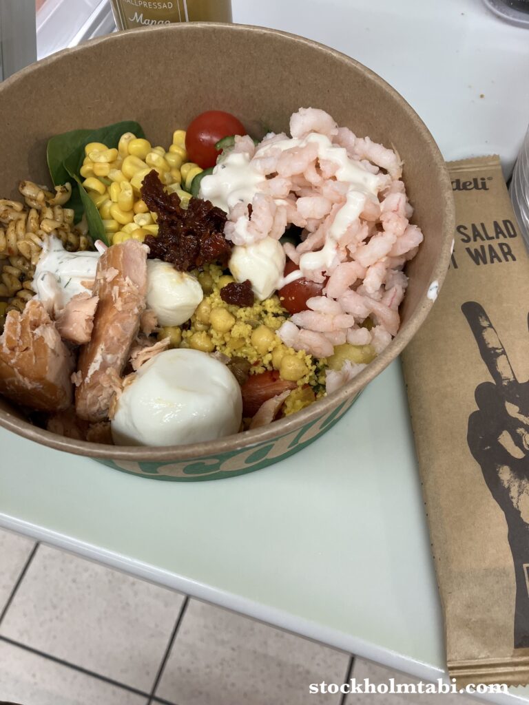 量り売りのサラダ