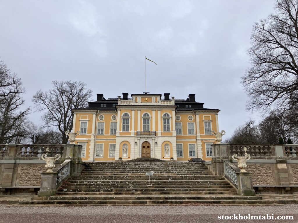 Sterninge Slottsbyの正面階段