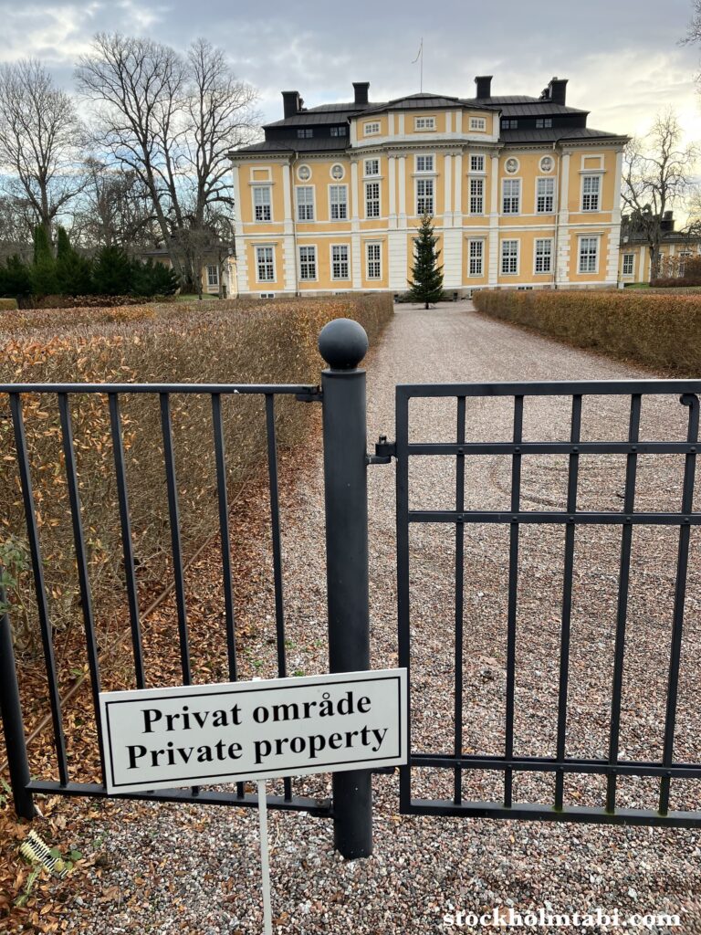 Sterninge Slottsbyの裏側