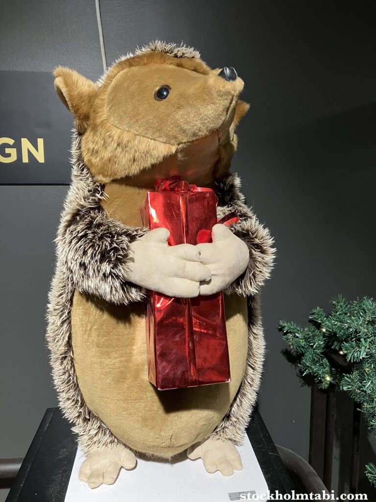 ハリネズミの人形