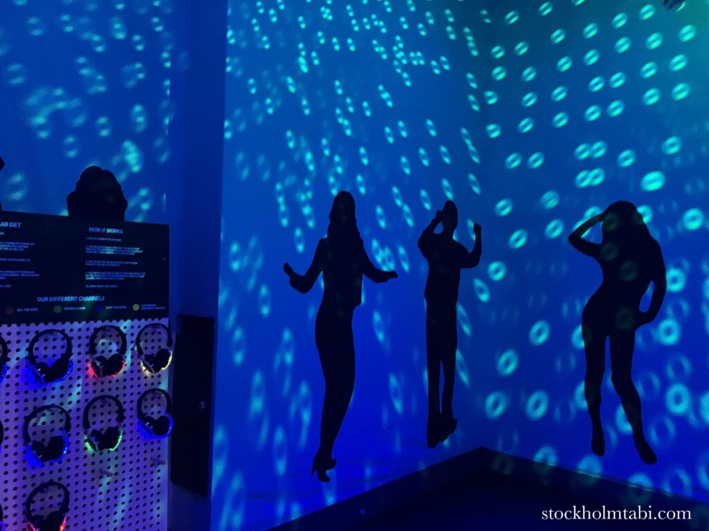 ABBAミュージアム内のディスコブース