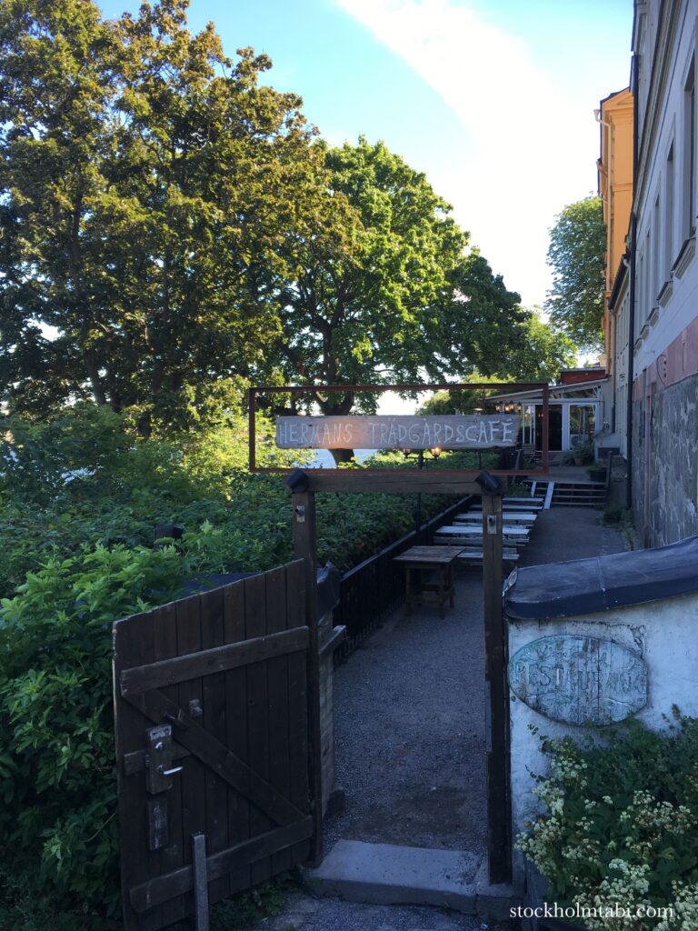 ストックホルムのベジタリアンレストランHermansの入口