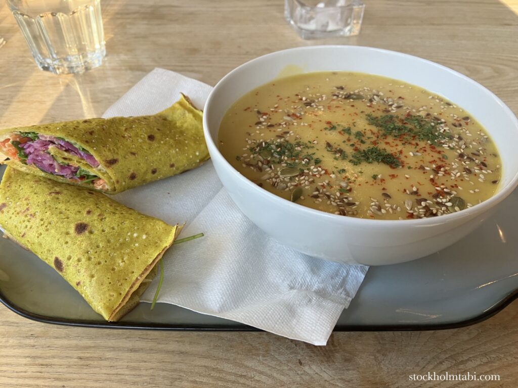 ストックホルムのベジタリアンレストランOrganicoのスープ