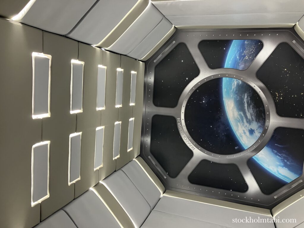 ゆっくり動くParadox Museumのゼログラビティ