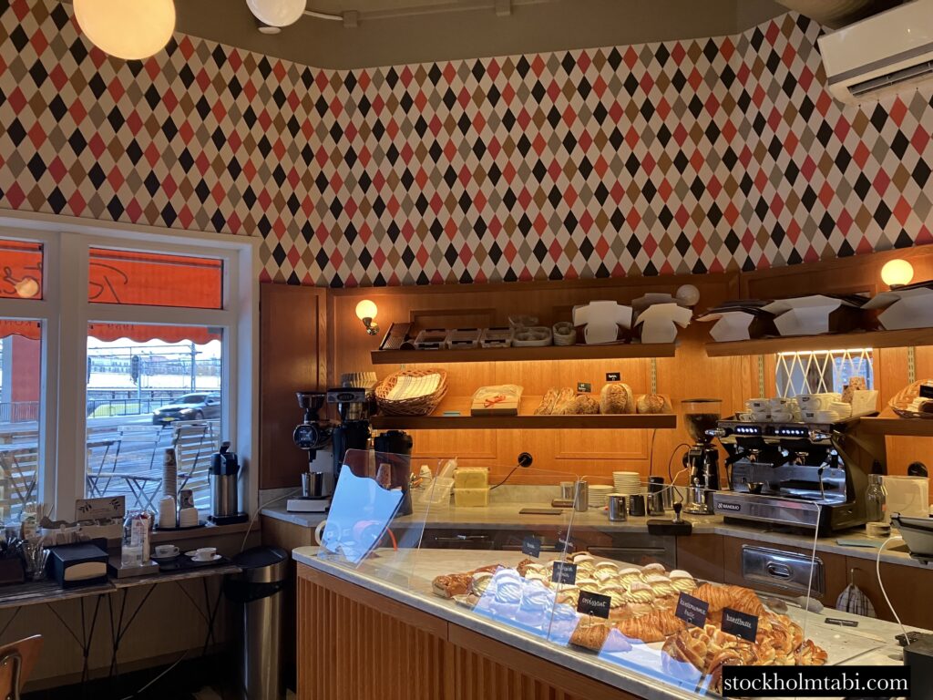 トランプ柄のRitorno Bageri & Butikの店内