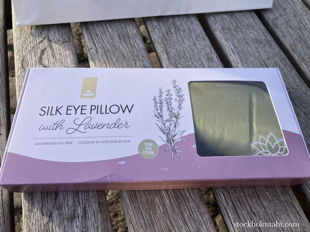 ALLTETのシルクアイピロー