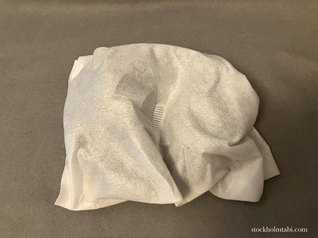 Anker Soundcore Q20iの白い収納袋