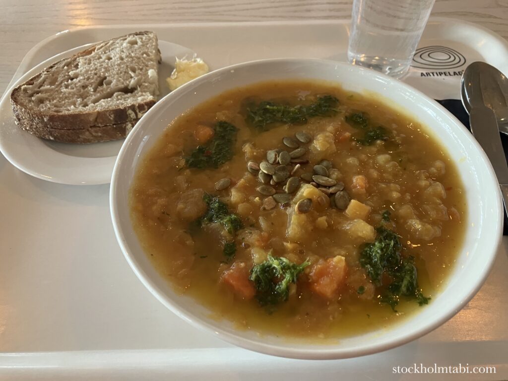 Artipelagのカフェの豆のスープ