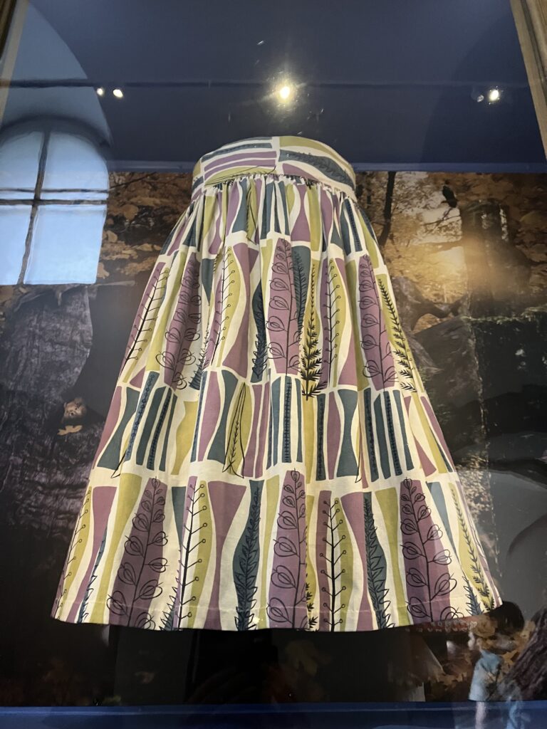 北方民族博物館（Nordiska museet）の19世紀のカラフルなスカート