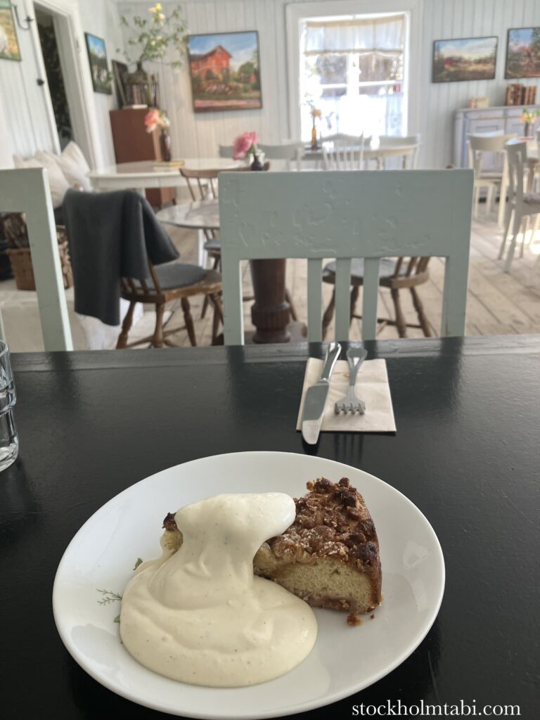 Wira Brukのルバーブケーキ
