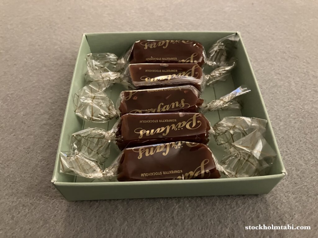 Pärlans Konfektyrの箱に入ったキャラメル