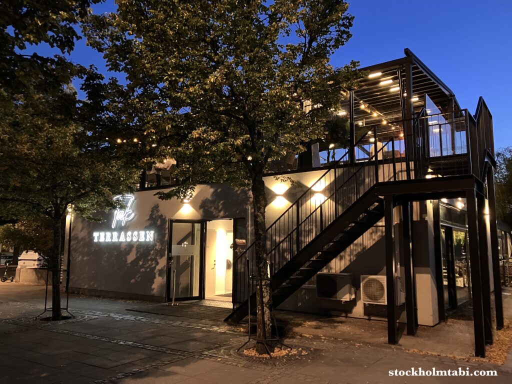 ライトアップされたEskilstuna（エスキルストゥーナ）のレストラン