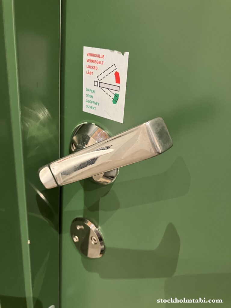 ストックホルムのトイレの取っ手