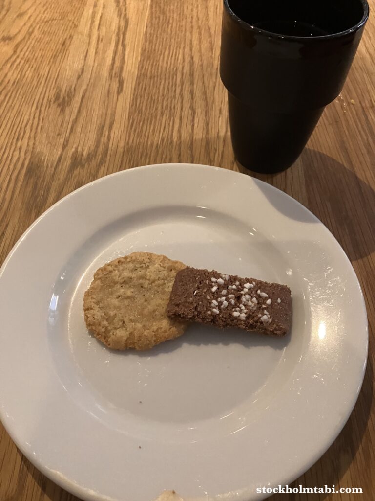 DalaNisseのクッキーとコーヒー